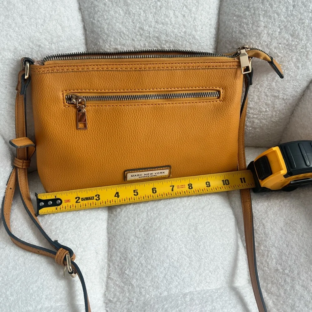 Marc New York compact pebbled